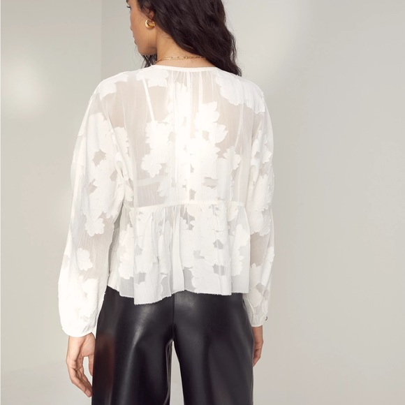 Aritzia White Floral Blouse - Picture 2 of 8